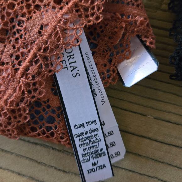 Victoria's Secret Lace Thong Bundle Sz M New 3 pieces - Picture 5 of 5